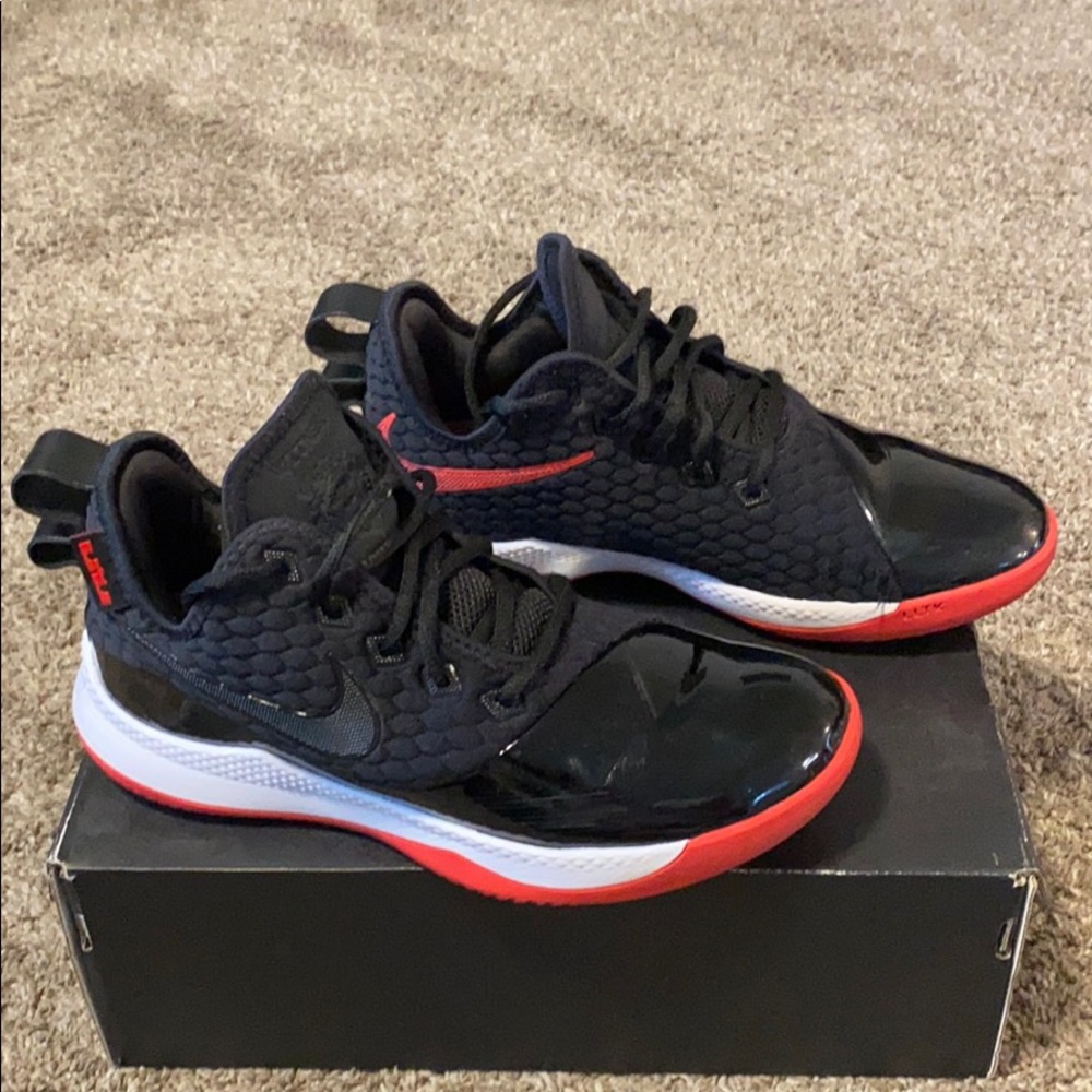 Lebron Witness Men’s